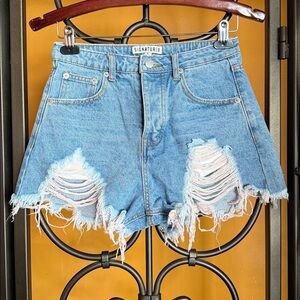 SIGNATURE8 Ultra High Rise Short